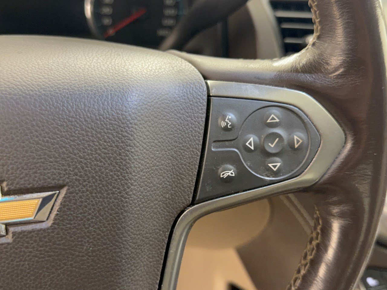 Used 2018 Chevrolet Tahoe Premier AWD/4WD image 19