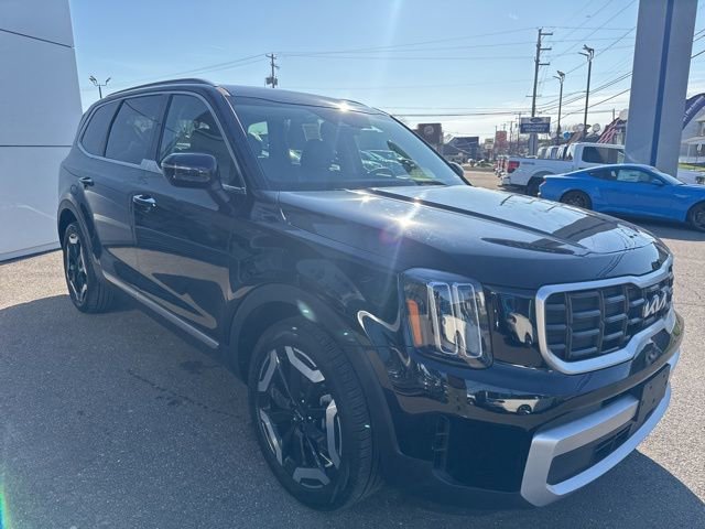 Used 2025 Kia Telluride S AWD/4WD image 4