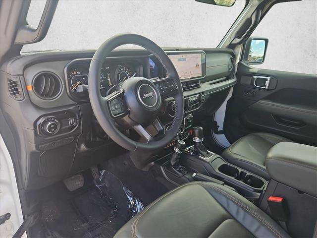 Used 2025 Jeep Gladiator Mojave AWD/4WD image 9