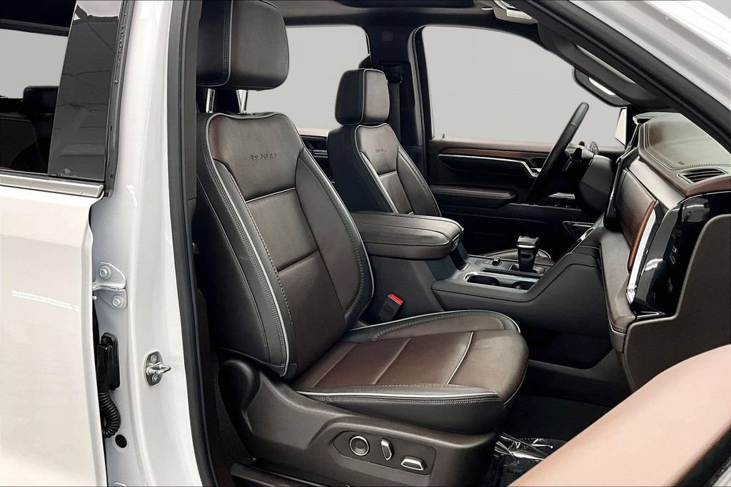 Used 2024 GMC Sierra 1500 Denali w/ Denali Reserve Package AWD/4WD image 7