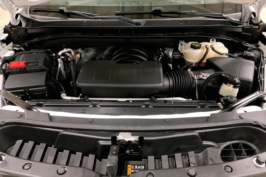 Used 2023 Chevrolet Suburban Premier image 10