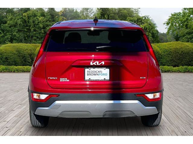 Used 2025 Kia Niro LX FWD image 5