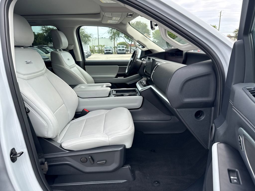 Certified 2025 Ford Expedition Max Platinum AWD/4WD image 30