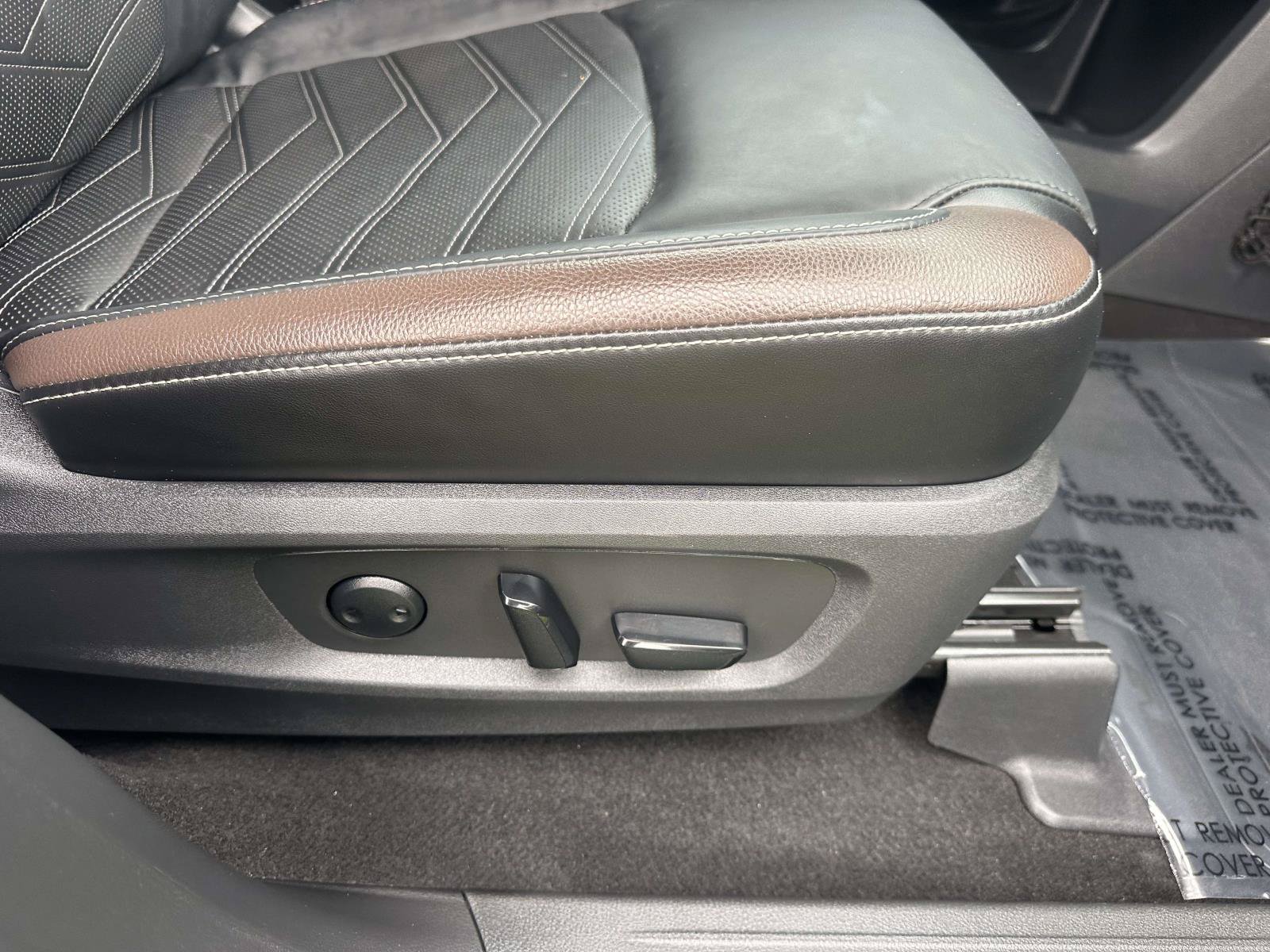 Used 2023 Nissan Pathfinder Platinum AWD/4WD image 27