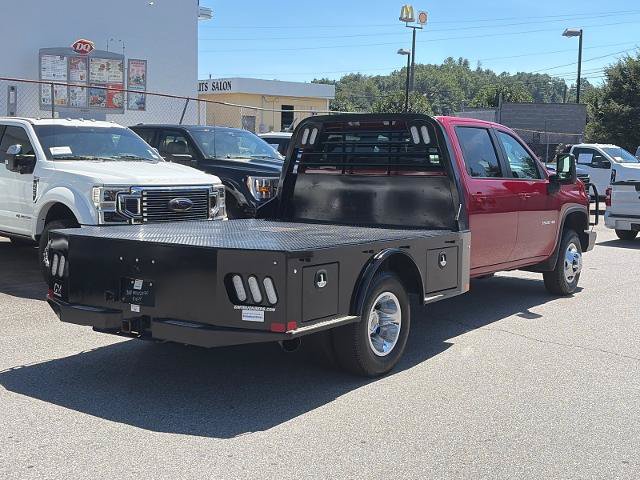 Used 2024 Chevrolet Silverado 3500 LT AWD/4WD image 3