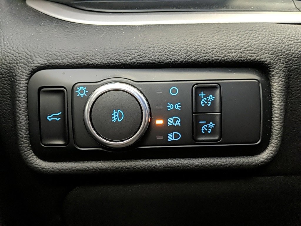 Certified 2023 Ford Explorer XLT w/ Equipment Group 202A image 21