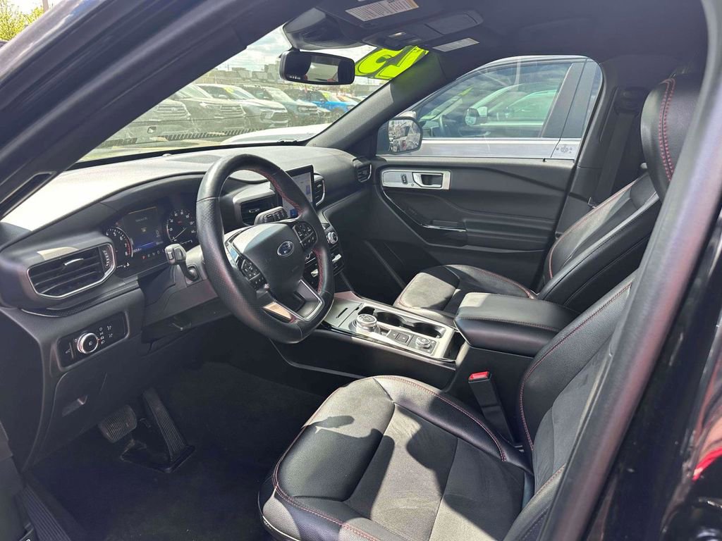 Certified 2023 Ford Explorer ST-Line AWD/4WD image 15