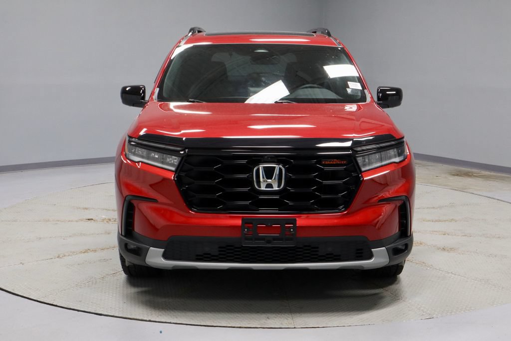 Used 2025 Honda Pilot TrailSport image 7