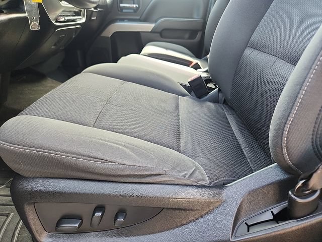 Used 2018 Chevrolet Silverado 1500 LT w/ All Star Edition AWD/4WD image 22