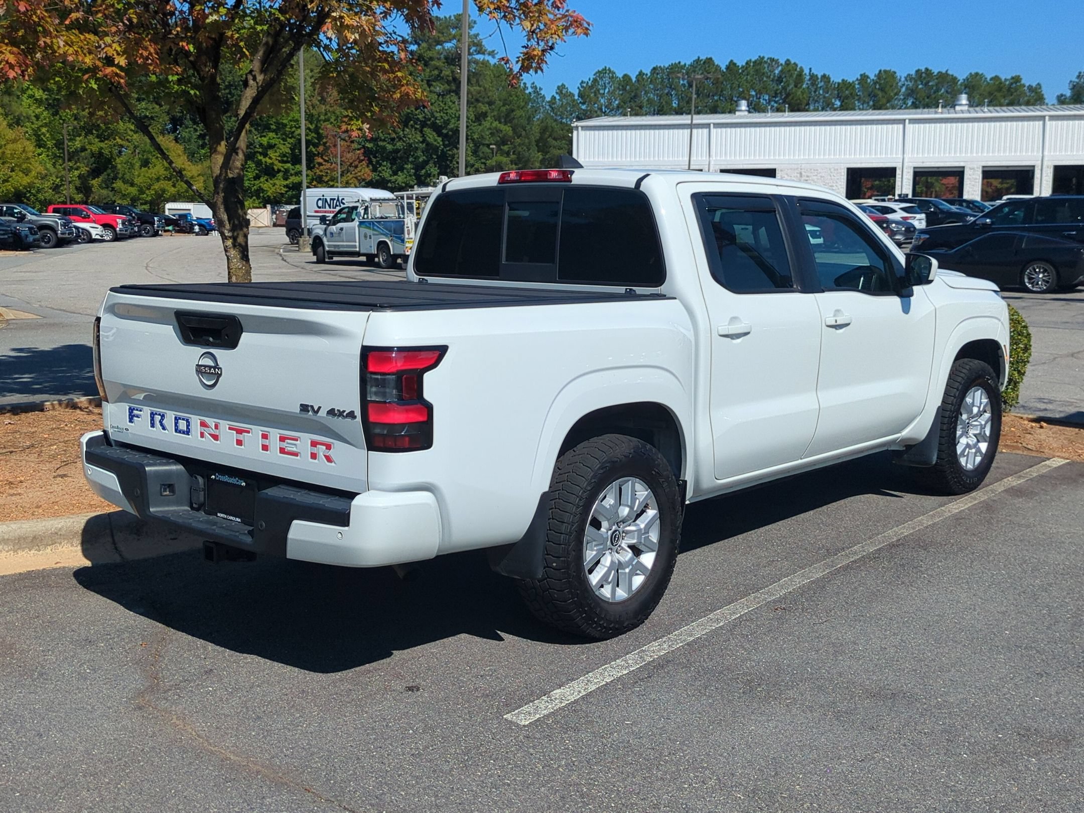 Used 2022 Nissan Frontier SV AWD/4WD image 3