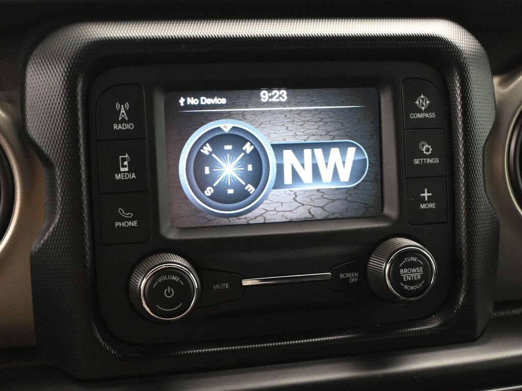 Used 2018 Jeep Wrangler Unlimited Sport image 14