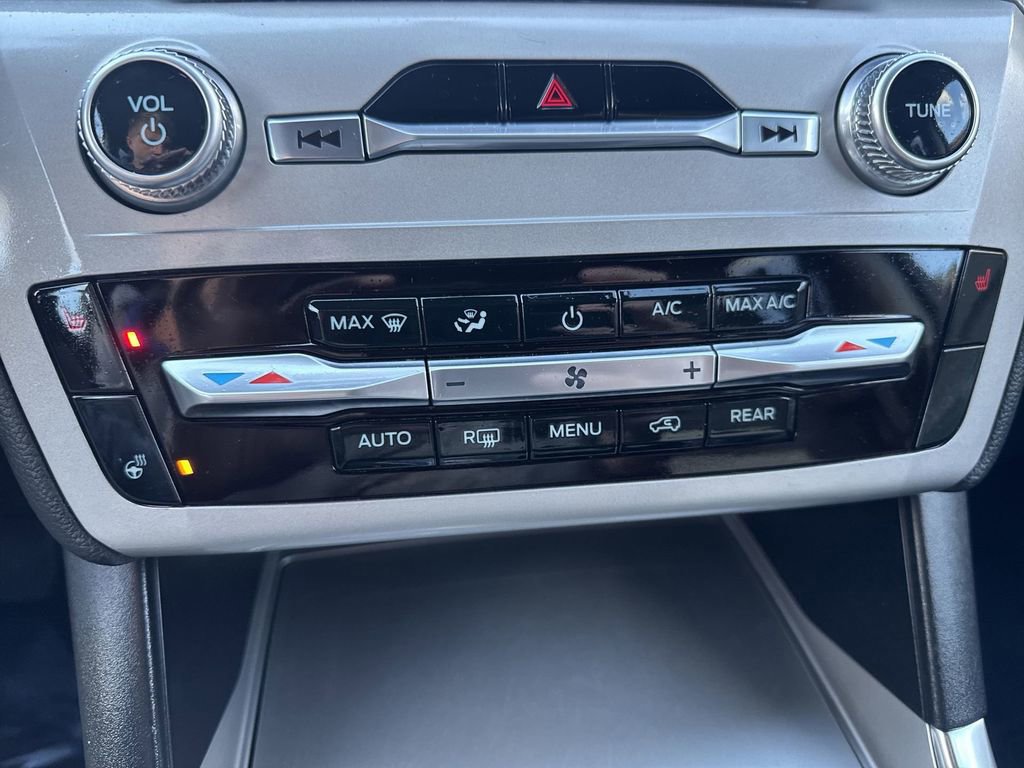 Certified 2022 Ford Explorer XLT w/ Equipment Group 202A image 18