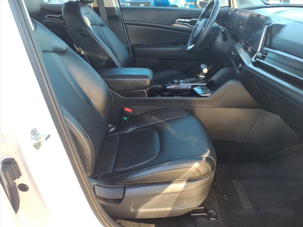 Used 2023 Kia Sportage EX image 11