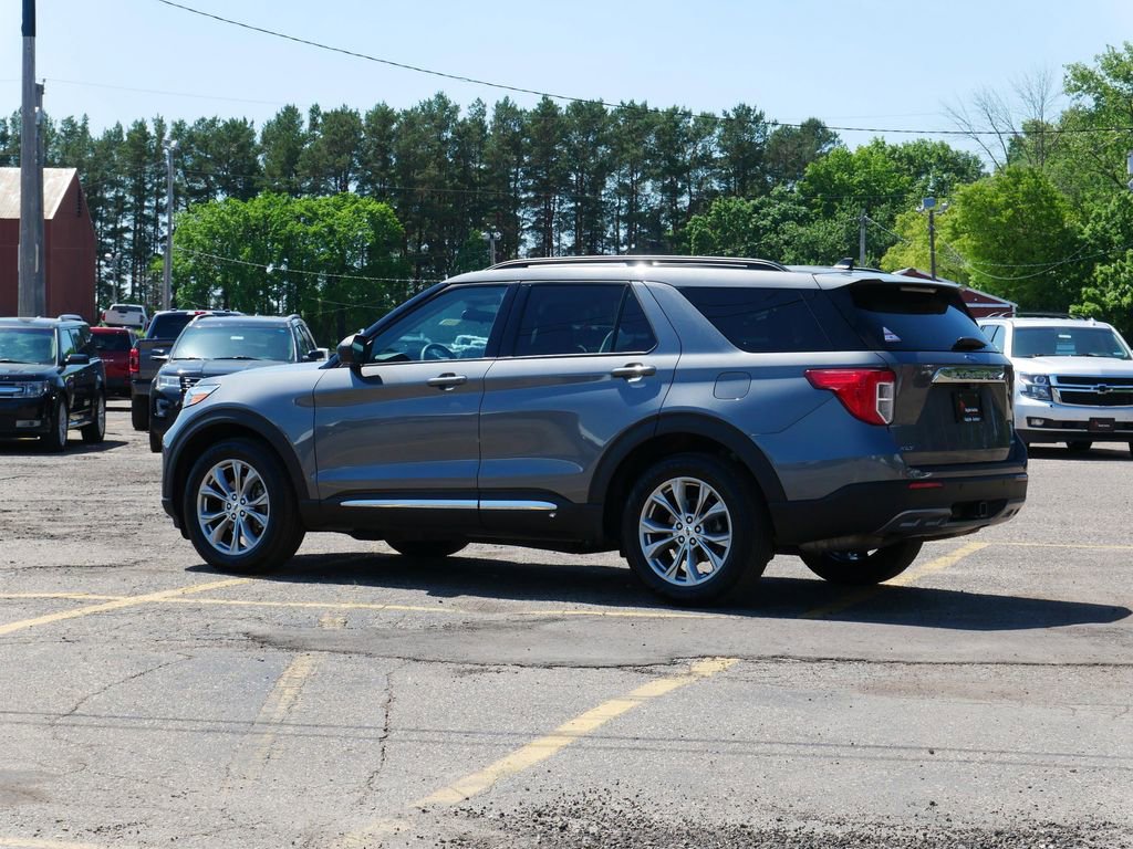 Certified 2023 Ford Explorer XLT w/ Equipment Group 202A AWD/4WD image 4
