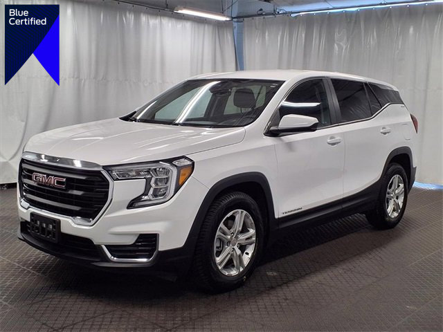 Used 2023 GMC Terrain SLE image 1