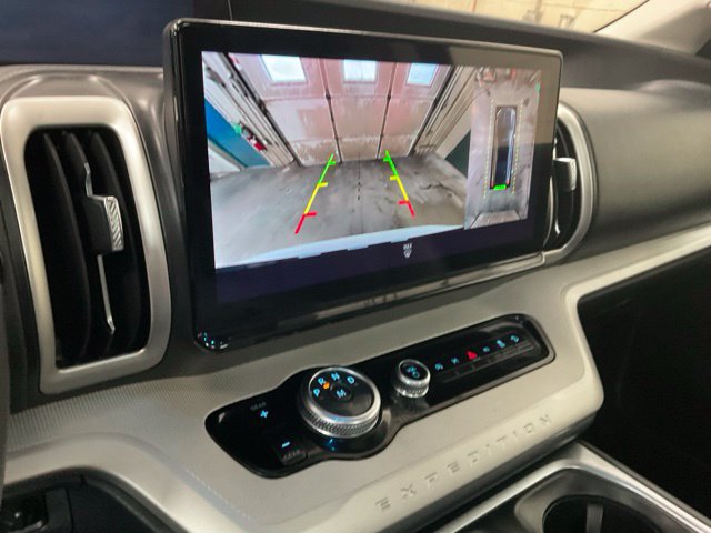 Certified 2025 Ford Expedition Max Active AWD/4WD image 11