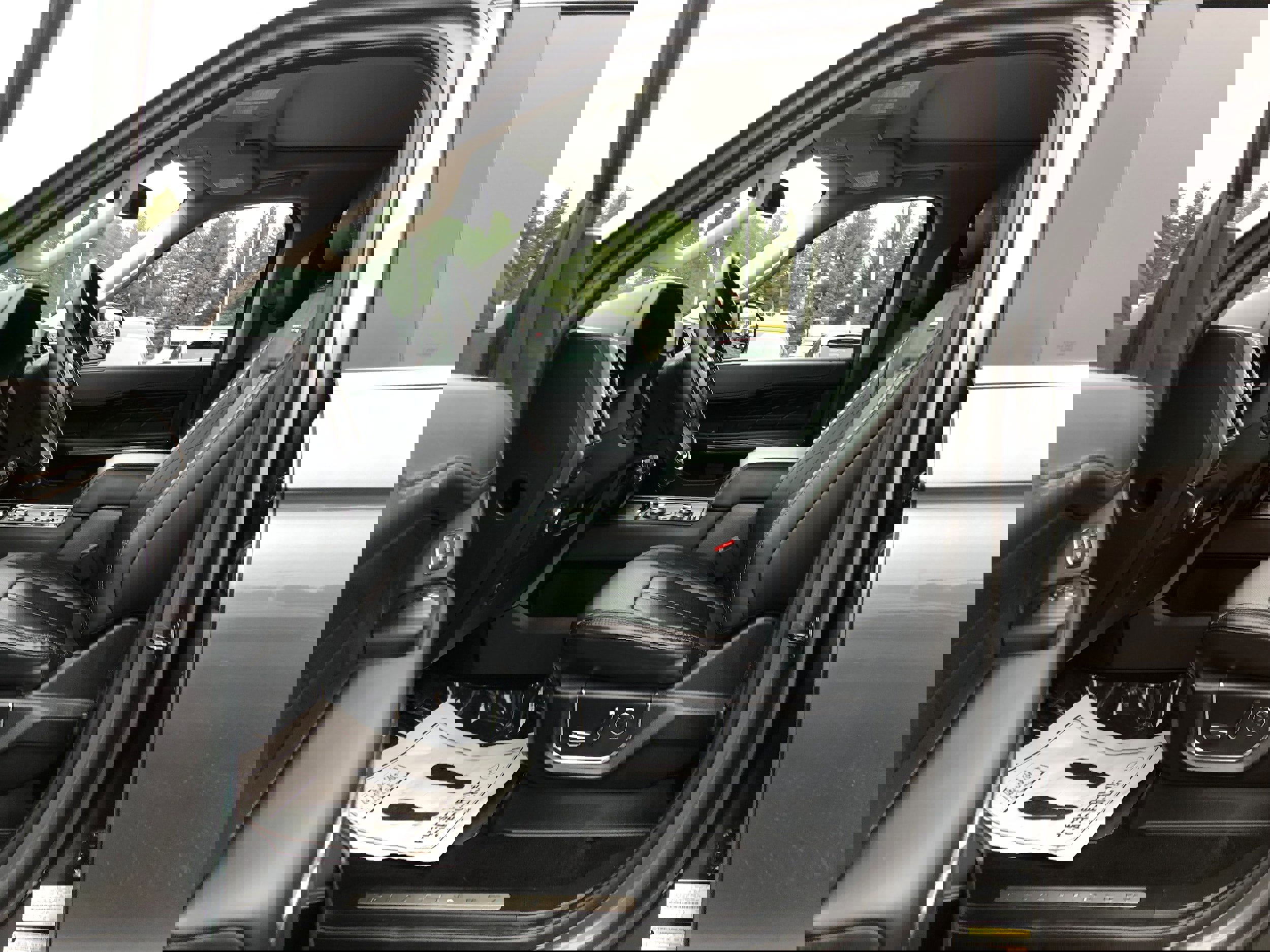 Certified 2021 Ford Expedition Max Platinum image 22