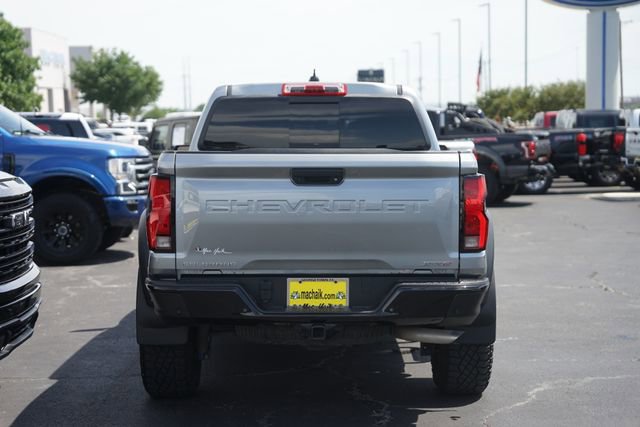 Used 2024 Chevrolet Colorado ZR2 w/ Safety Package AWD/4WD image 7