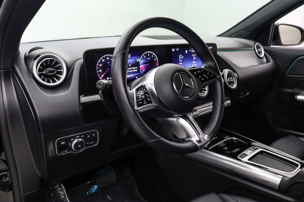 Used 2025 Mercedes-Benz GLA 250 image 12