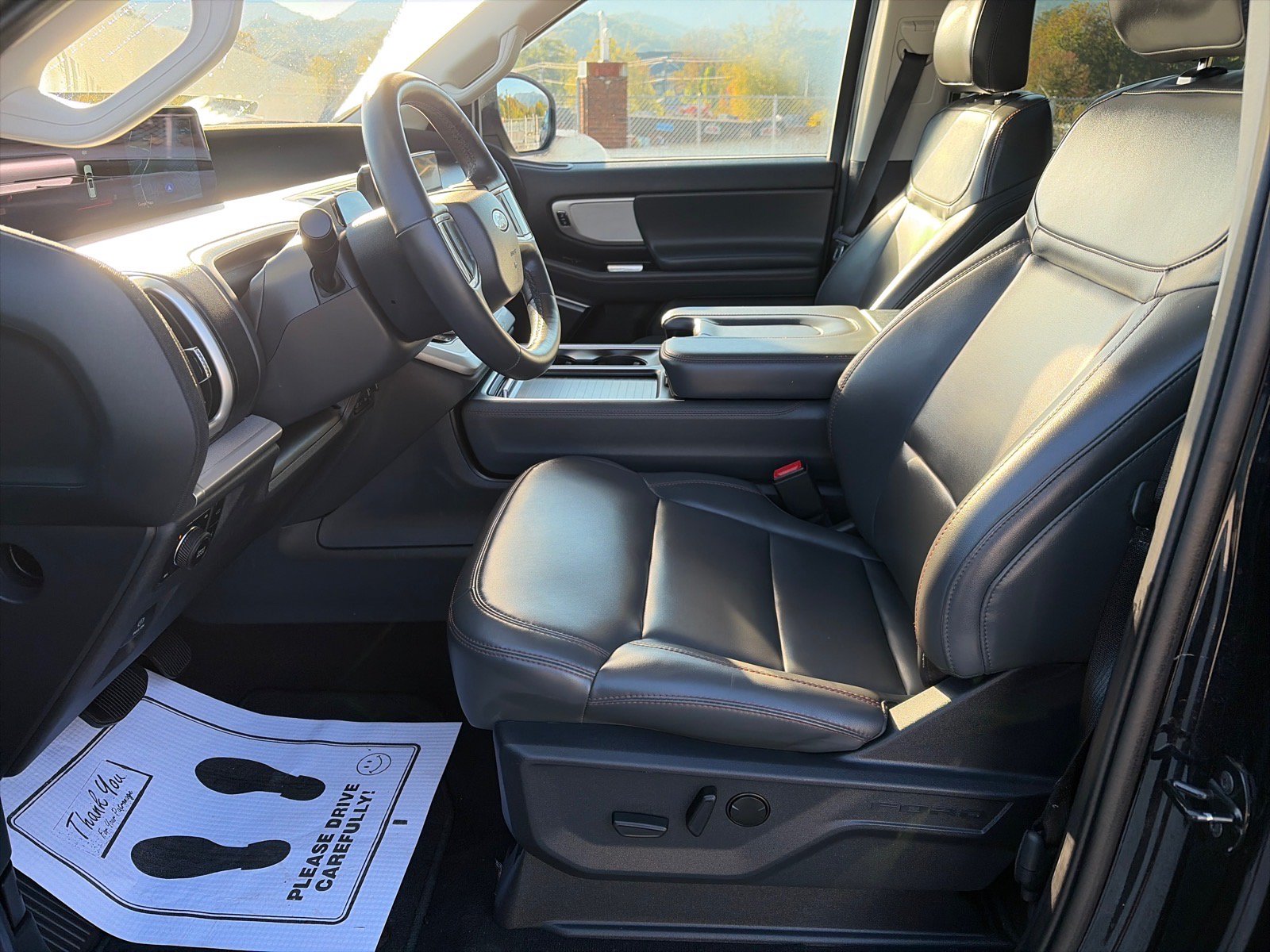 Certified 2025 Ford Expedition Active AWD/4WD image 17