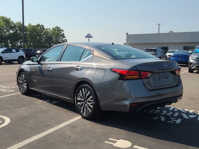 Used 2025 Nissan Altima 2.5 SV FWD image 7