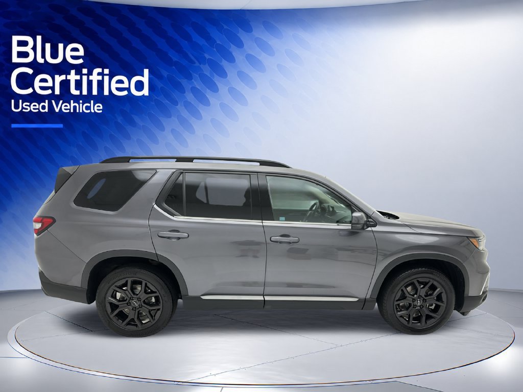 Used 2025 Honda Pilot Touring image 5