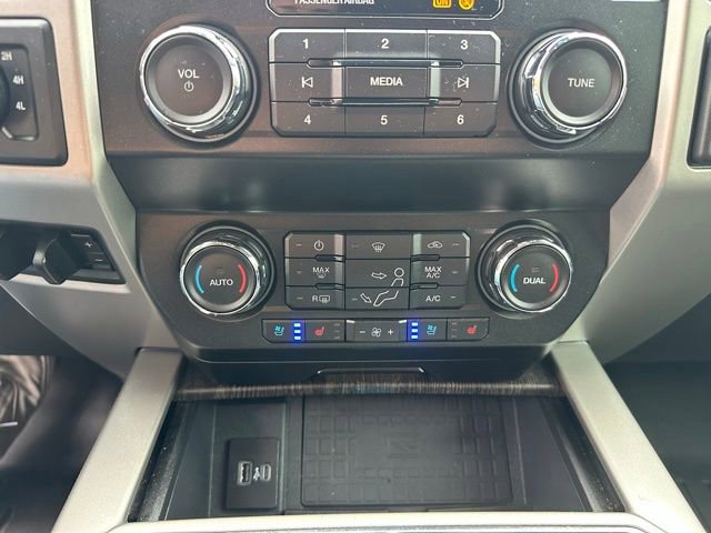 Certified 2020 Ford F250 Lariat w/ Lariat Ultimate Package image 18