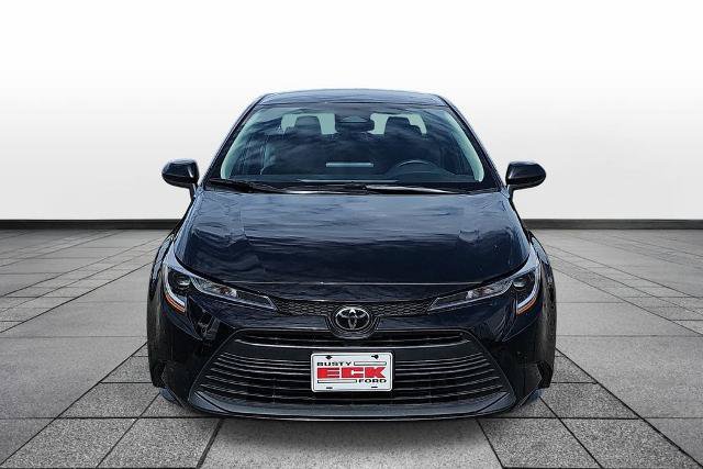 Used 2025 Toyota Corolla LE FWD image 2