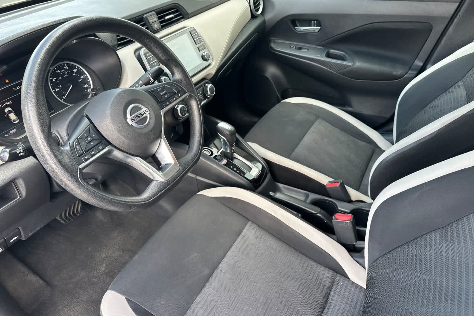 Used 2021 Nissan Versa SV image 11