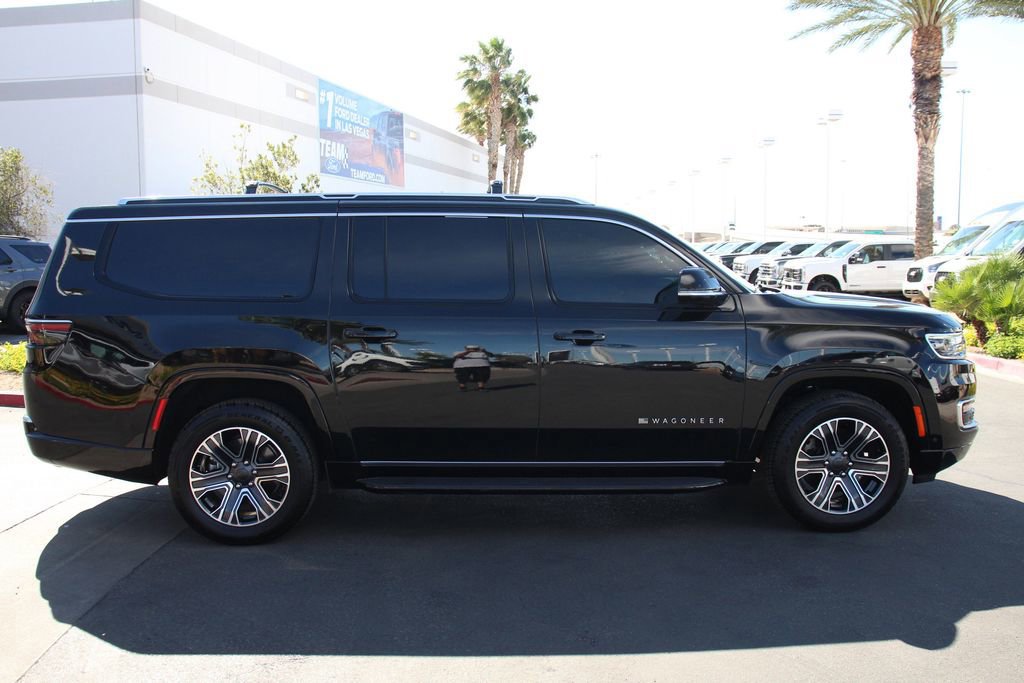 Used 2024 Jeep Wagoneer L Series II image 8