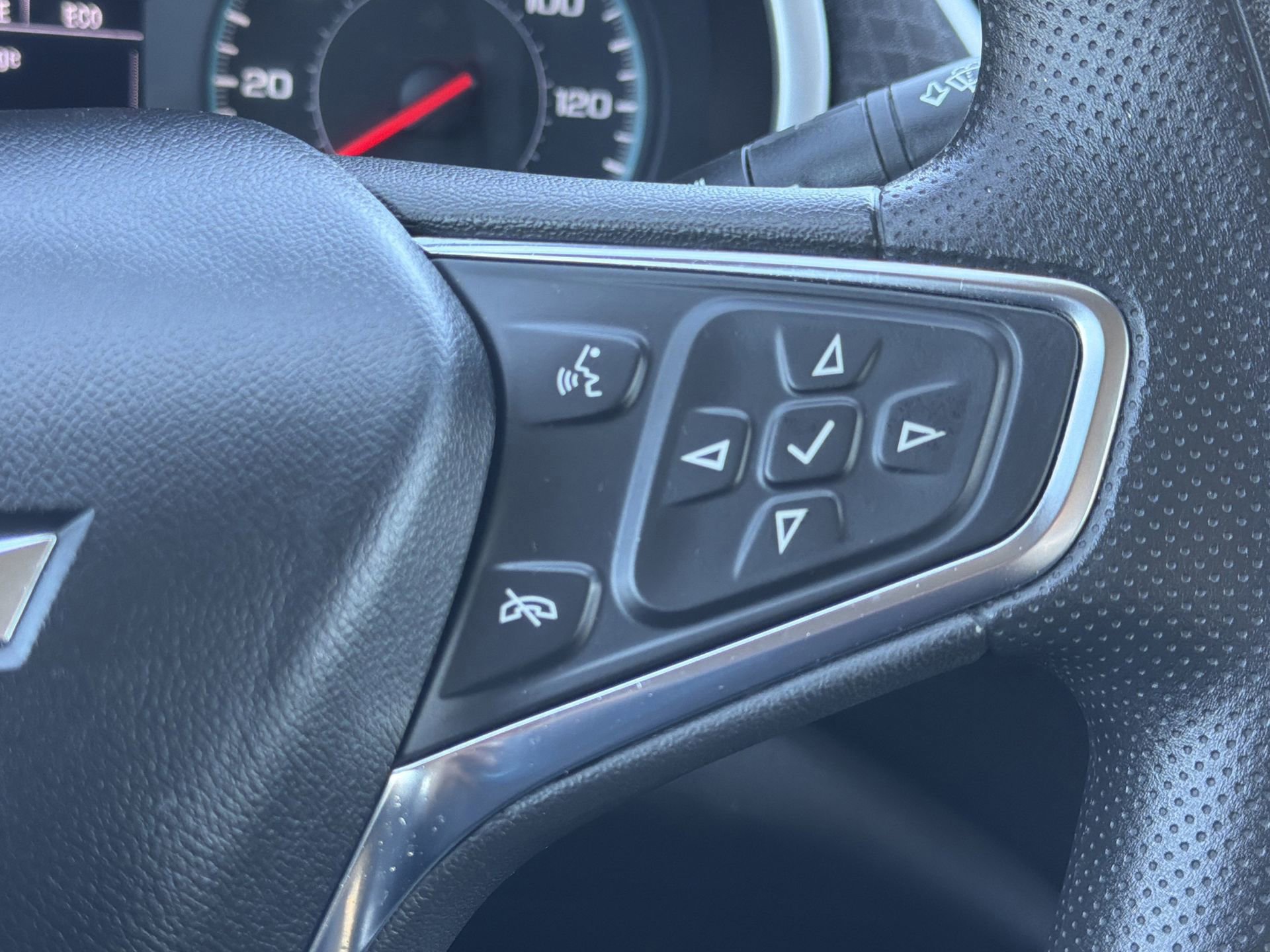 Used 2023 Chevrolet Malibu LT image 18