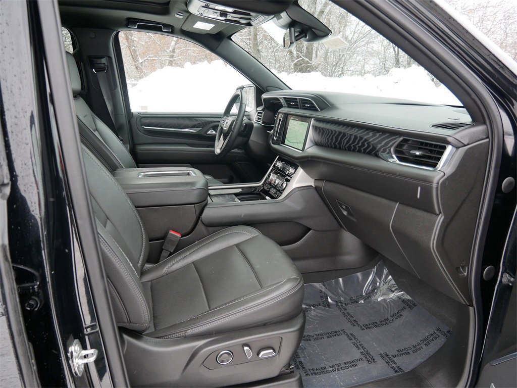 Used 2023 GMC Yukon XL Denali image 8