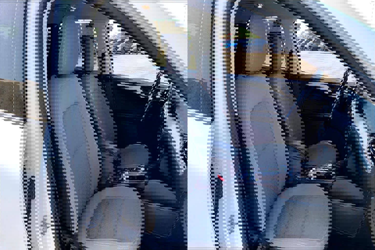 Certified 2022 Ford Escape SE w/ SE Sport Appearance Package FWD image 11