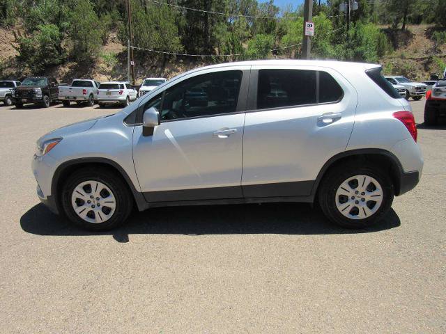 Used 2019 Chevrolet Trax LS FWD image 4