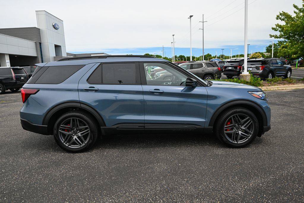 Certified 2026 Ford Explorer ST w/ Sun And Sound Package AWD/4WD image 3