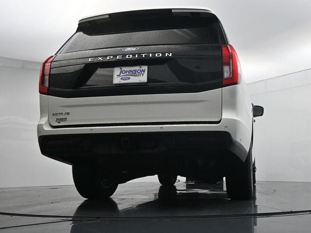 Certified 2025 Ford Expedition Active AWD/4WD image 38