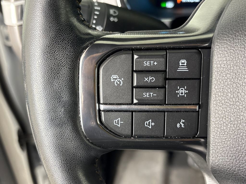 Certified 2022 Ford F150 Platinum w/ Equipment Group 701A High image 18