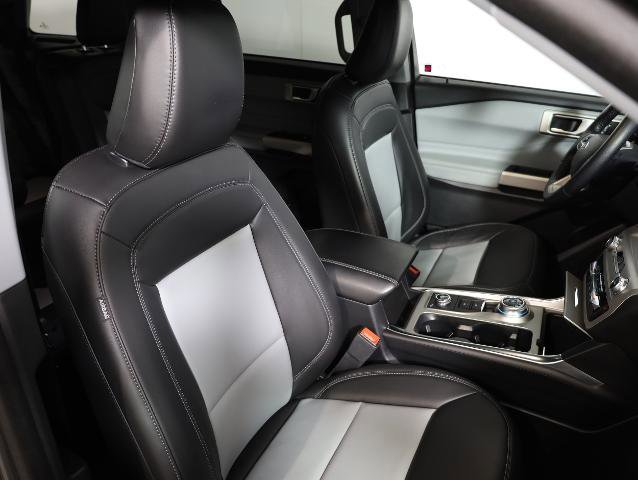 Certified 2023 Ford Explorer XLT w/ Equipment Group 202A image 9