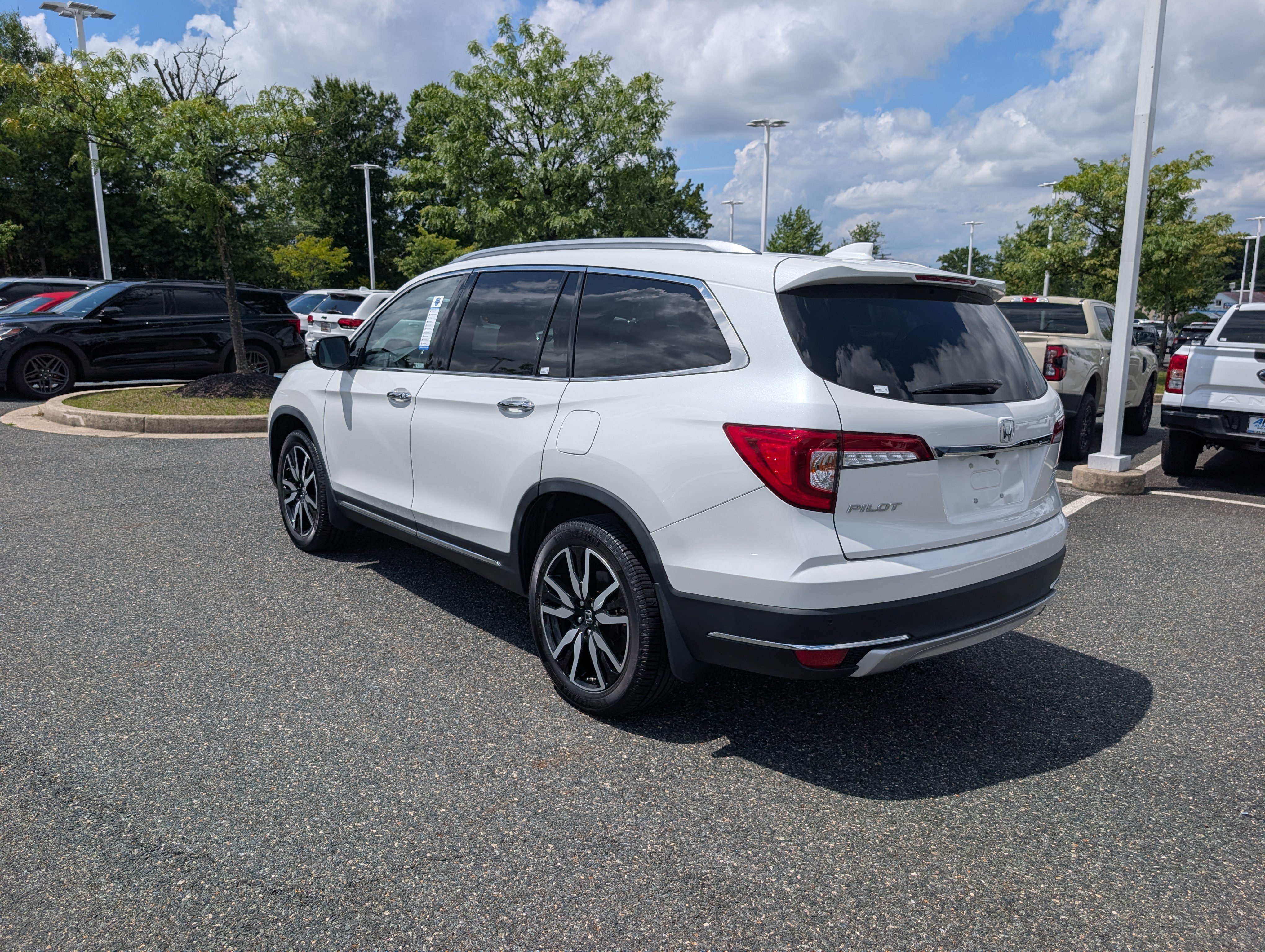Used 2021 Honda Pilot Touring image 5