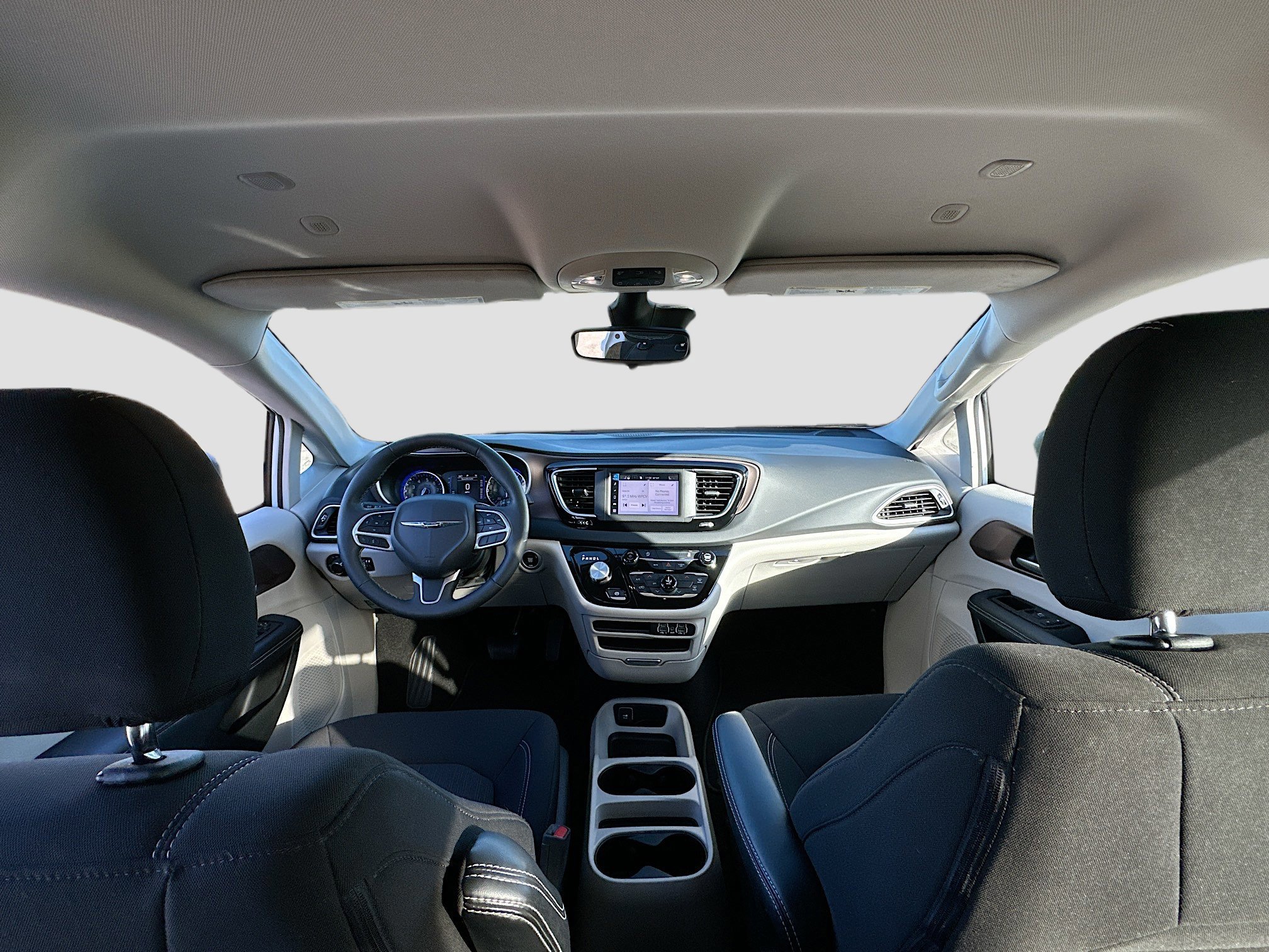 Used 2024 Chrysler Voyager LX image 20