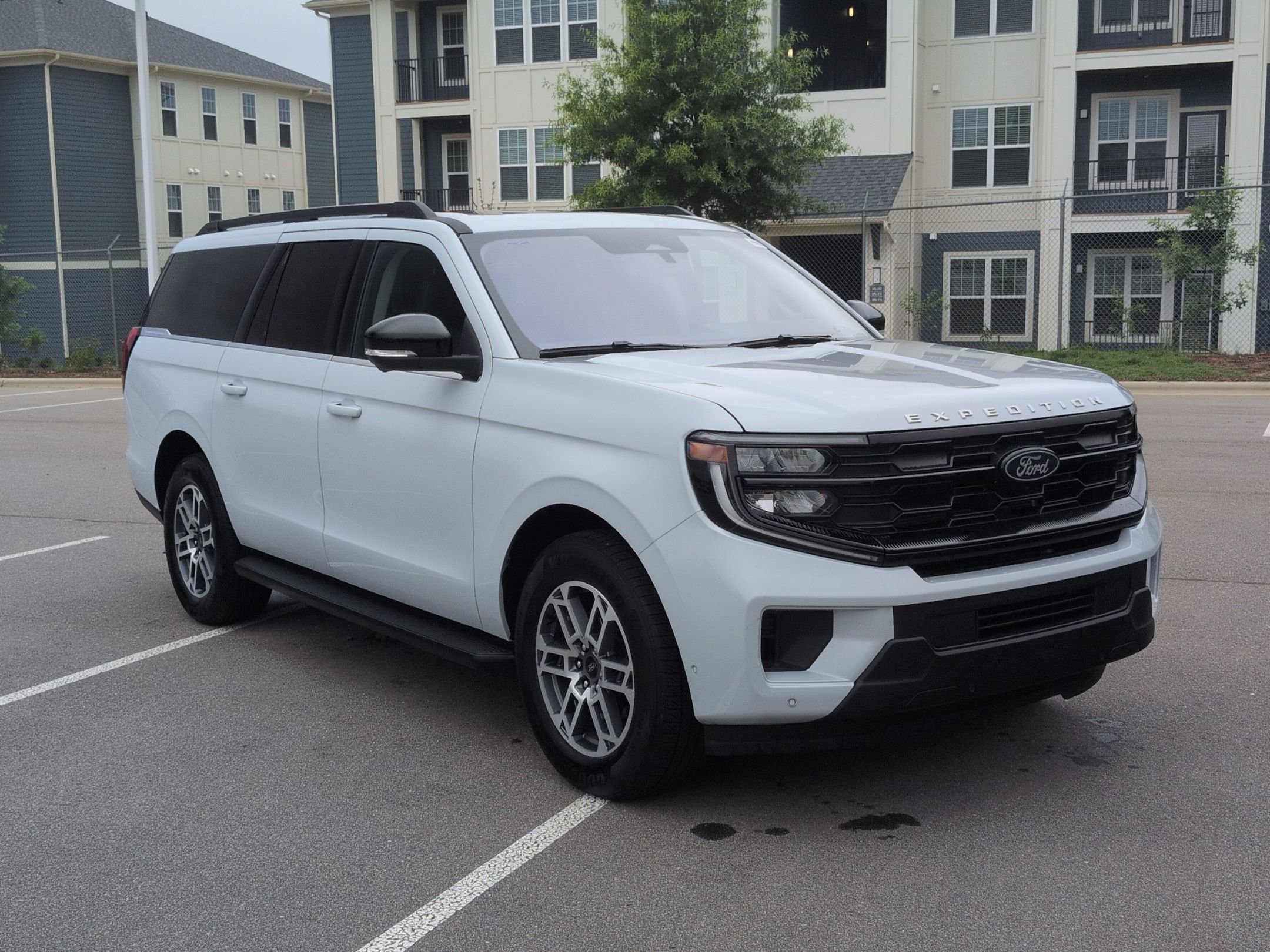 Certified 2025 Ford Expedition Max Active RWD image 2