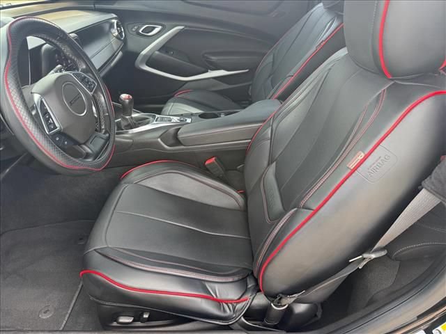 Used 2022 Chevrolet Camaro LT RWD image 10