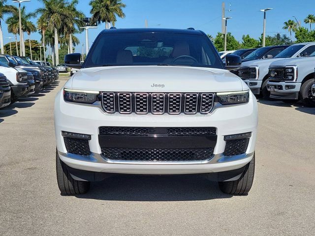 Used 2024 Jeep Grand Cherokee L Summit w/ Advanced Protech Group IV AWD/4WD image 2