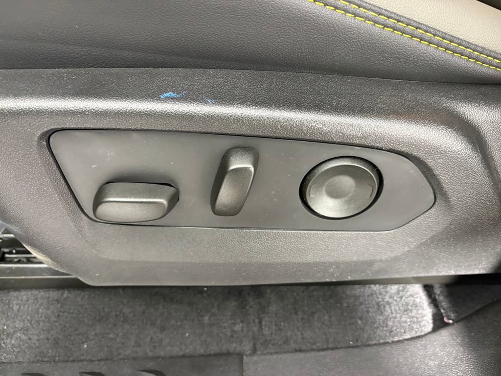 Used 2026 Chevrolet Colorado ZR2 w/ Technology Package image 14