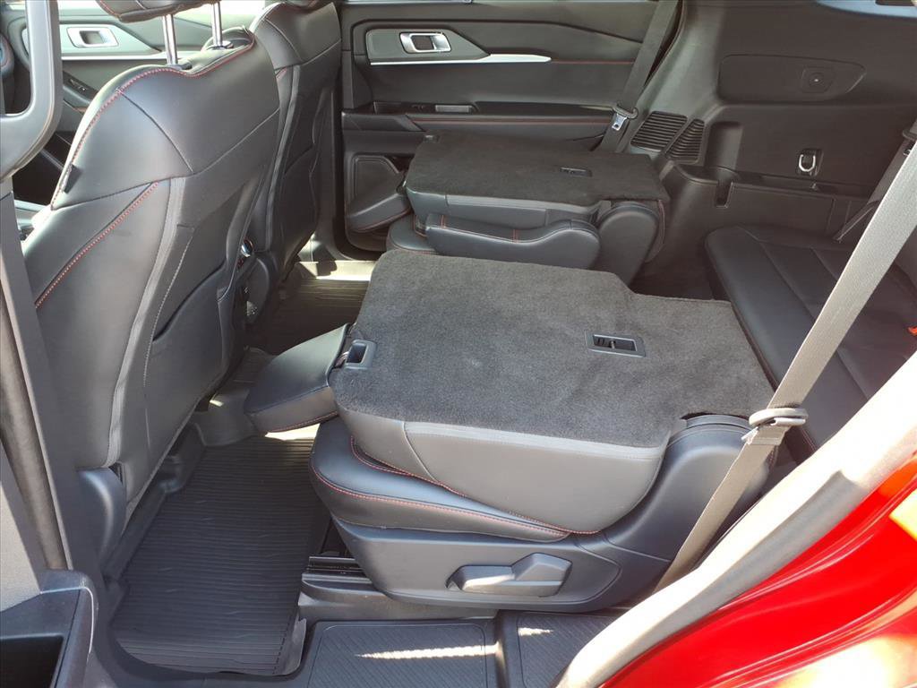 Certified 2025 Ford Explorer ST-Line w/ Premium Package image 6