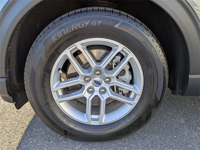 Certified 2025 Ford Explorer Active image 11