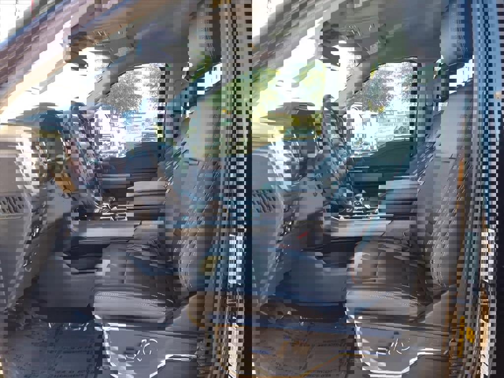 Certified 2023 Ford F150 Lariat w/ Equipment Group 502A High image 26