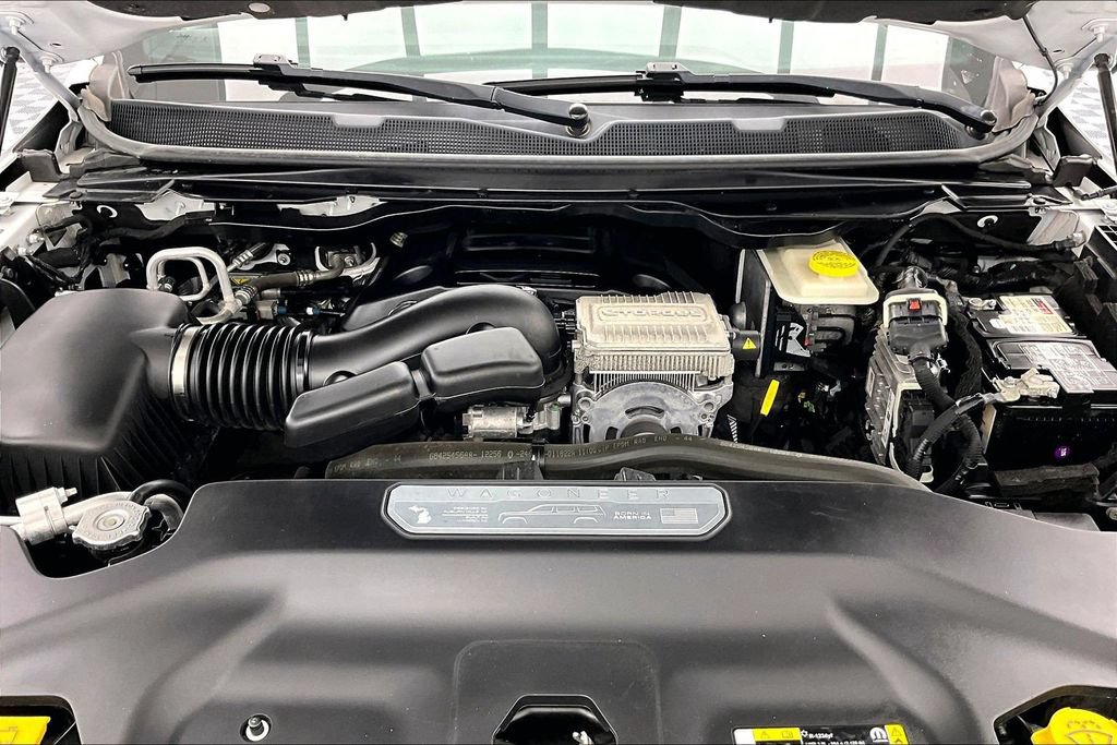 Used 2022 Jeep Wagoneer Series II AWD/4WD image 10