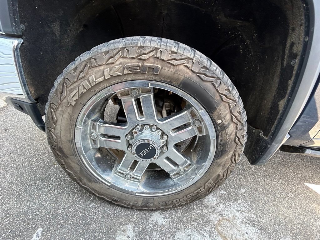 Used 2023 Chevrolet Silverado 3500 LTZ AWD/4WD image 4