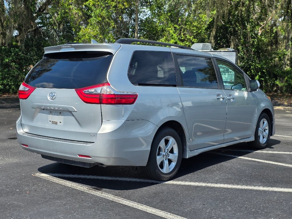 Used 2020 Toyota Sienna LE FWD image 7